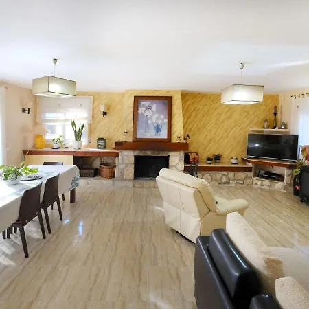 Villa Cantos By Interhome